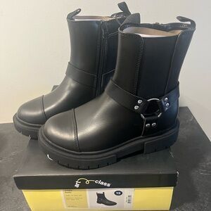 art class Black Kids Boots